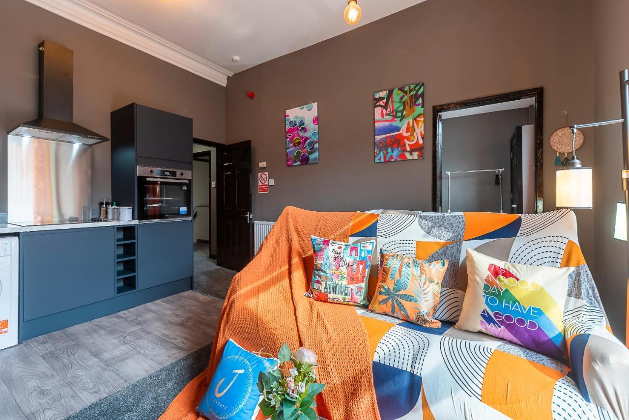 Art-Filled Bohemian 1 Bedroom Apt 2 Beds Colourful Praise Inn Apartment Kingston upon Hull Exterior photo