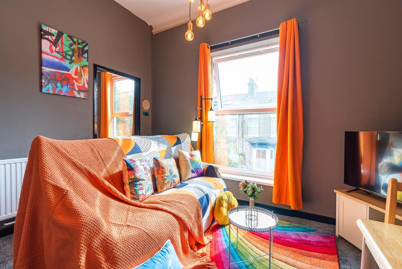 Art-Filled Bohemian 1 Bedroom Apt 2 Beds Colourful Praise Inn Apartment Kingston upon Hull Exterior photo